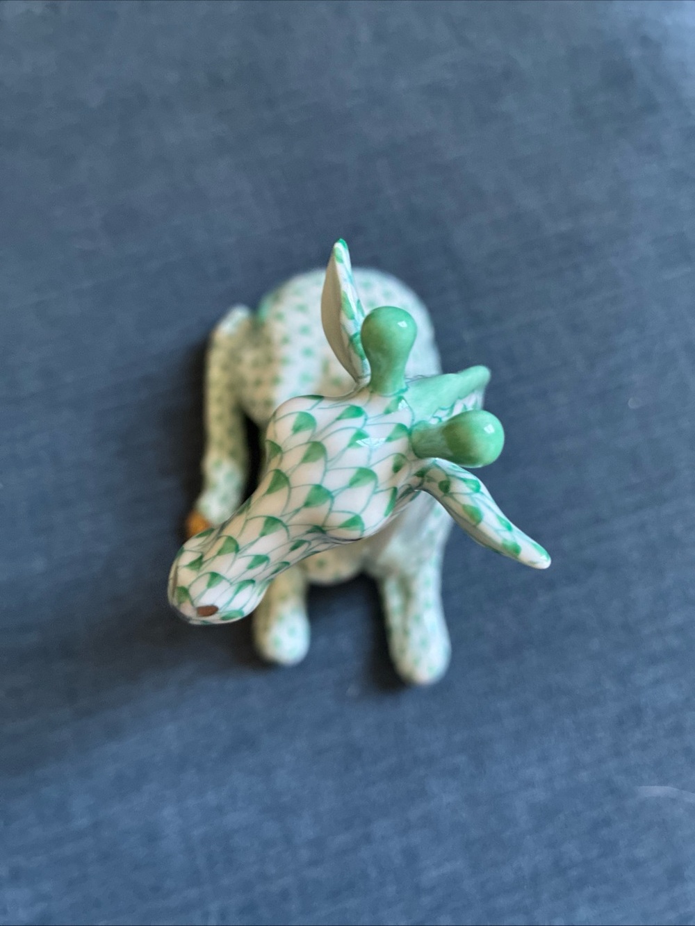 Herend seated giraffe green fishnet 15756 - Picture 5 of 8